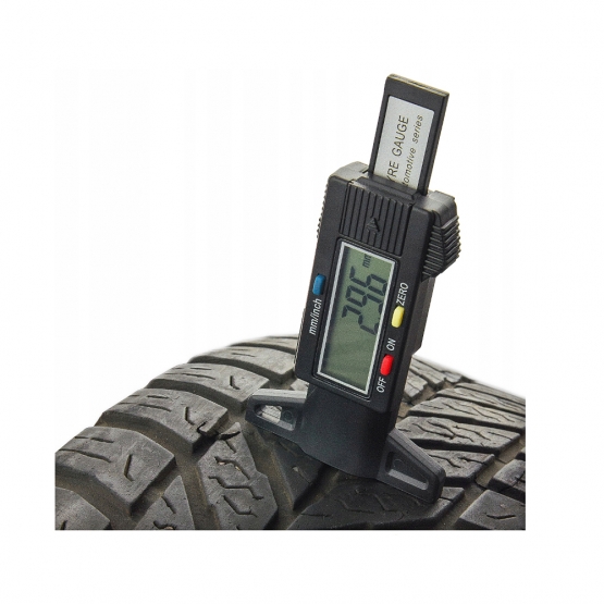 Merač hĺbky dezénu pneumatík