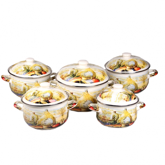 10-dielna sada smaltovaných hrncov zátišie