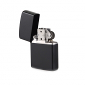 Benzínový zapaľovač čierny