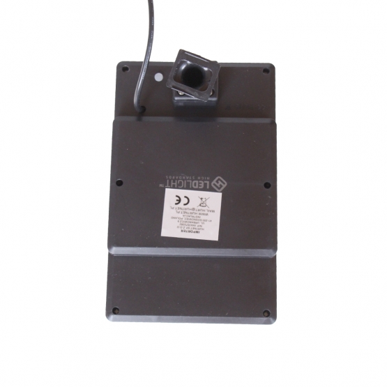 LED solárna lampa s diaľkovým ovládaním